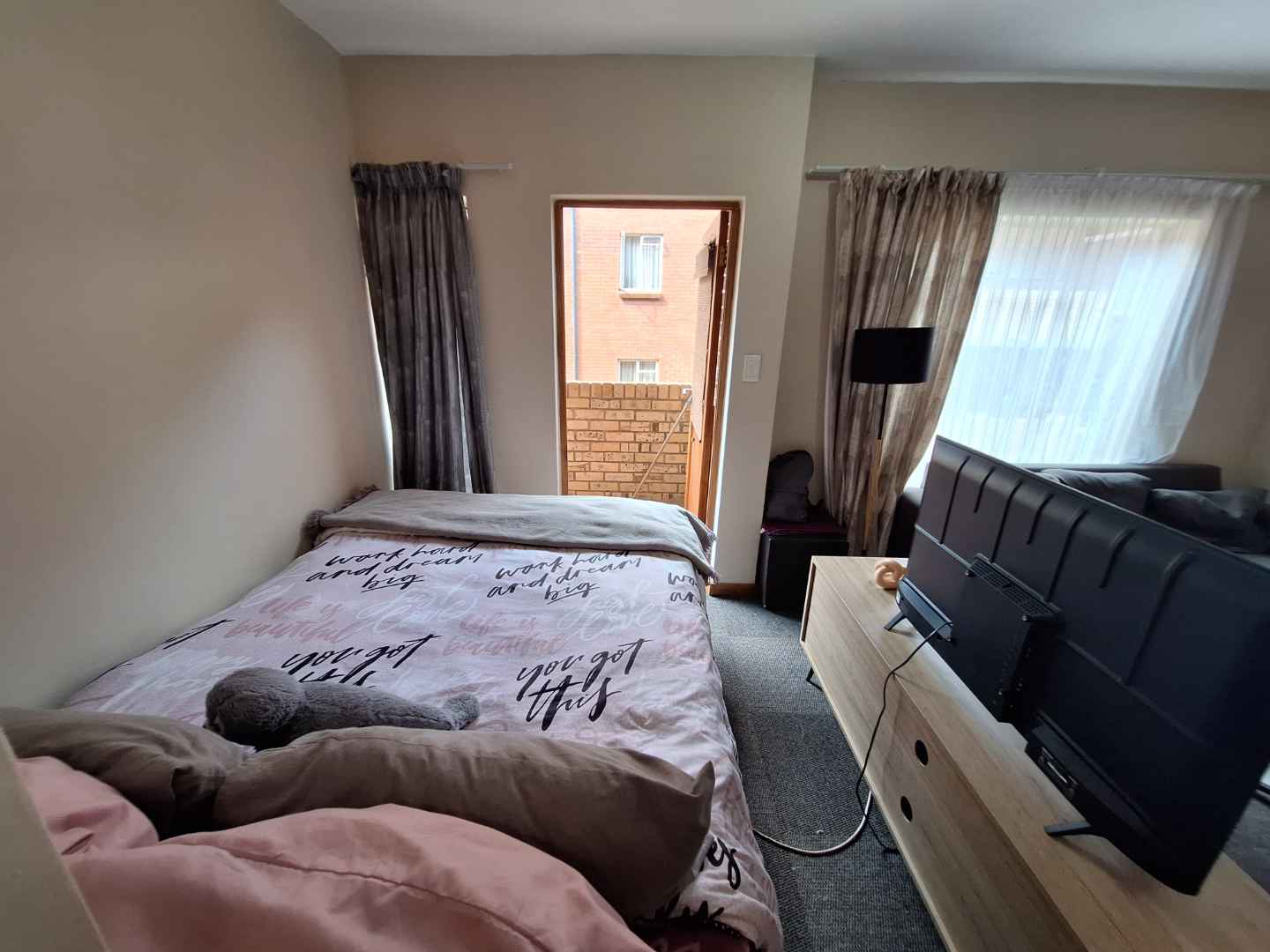 To Let 1 Bedroom Property for Rent in Sunnyside Gauteng