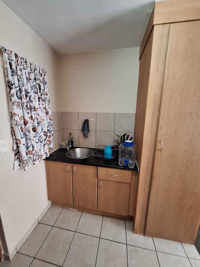 To Let 1 Bedroom Property for Rent in Sunnyside Gauteng