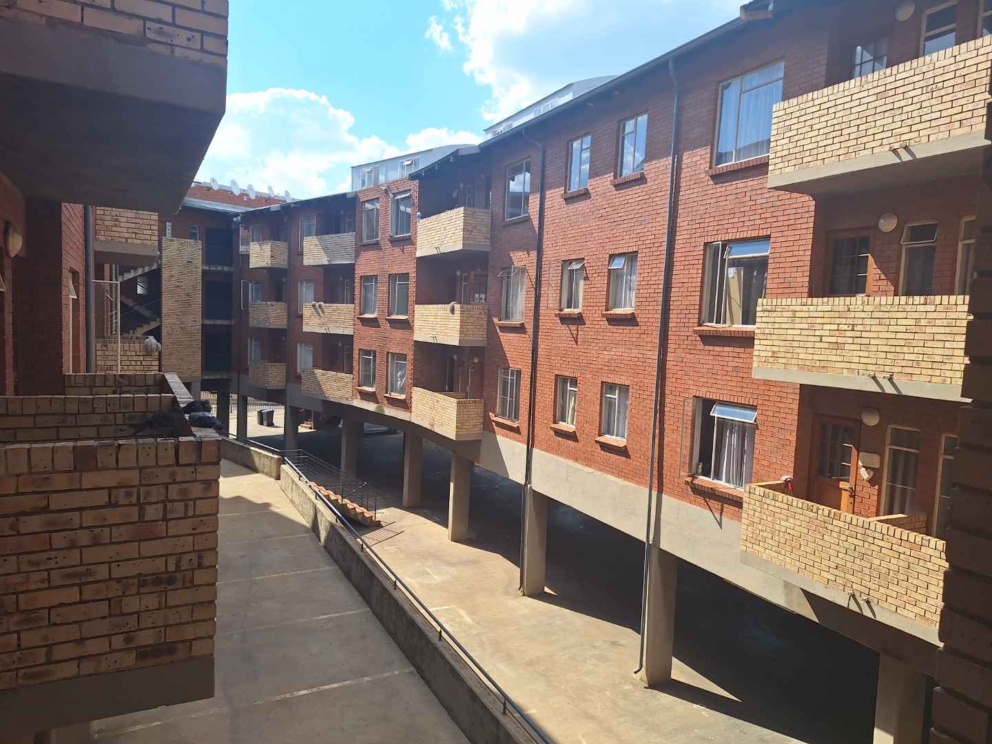 To Let 1 Bedroom Property for Rent in Sunnyside Gauteng