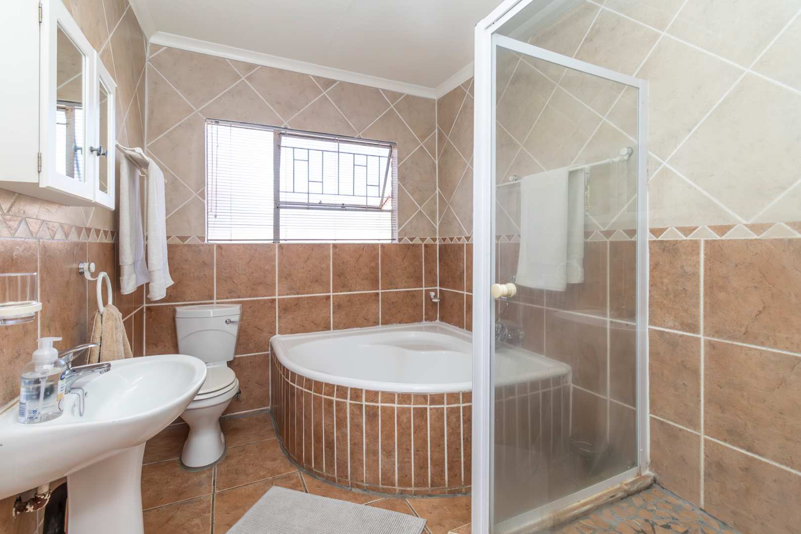 3 Bedroom Property for Sale in Wilgeheuwel Gauteng