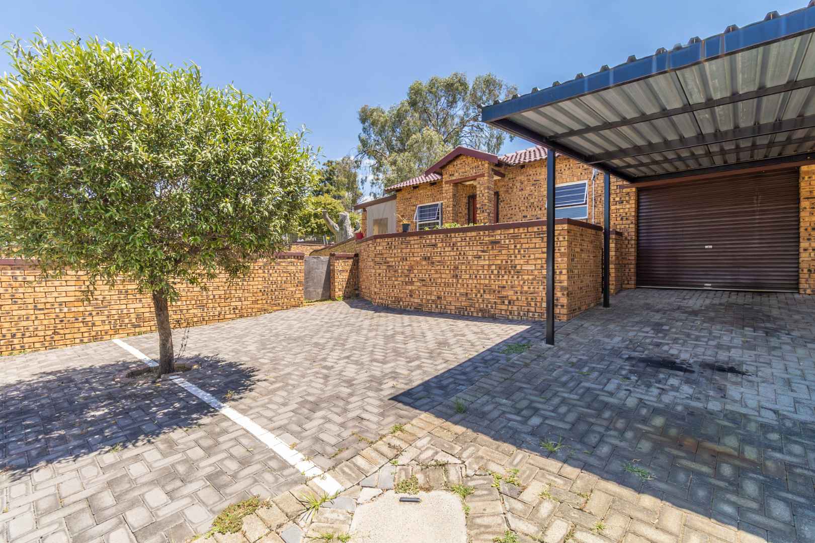 3 Bedroom Property for Sale in Honeypark Gauteng