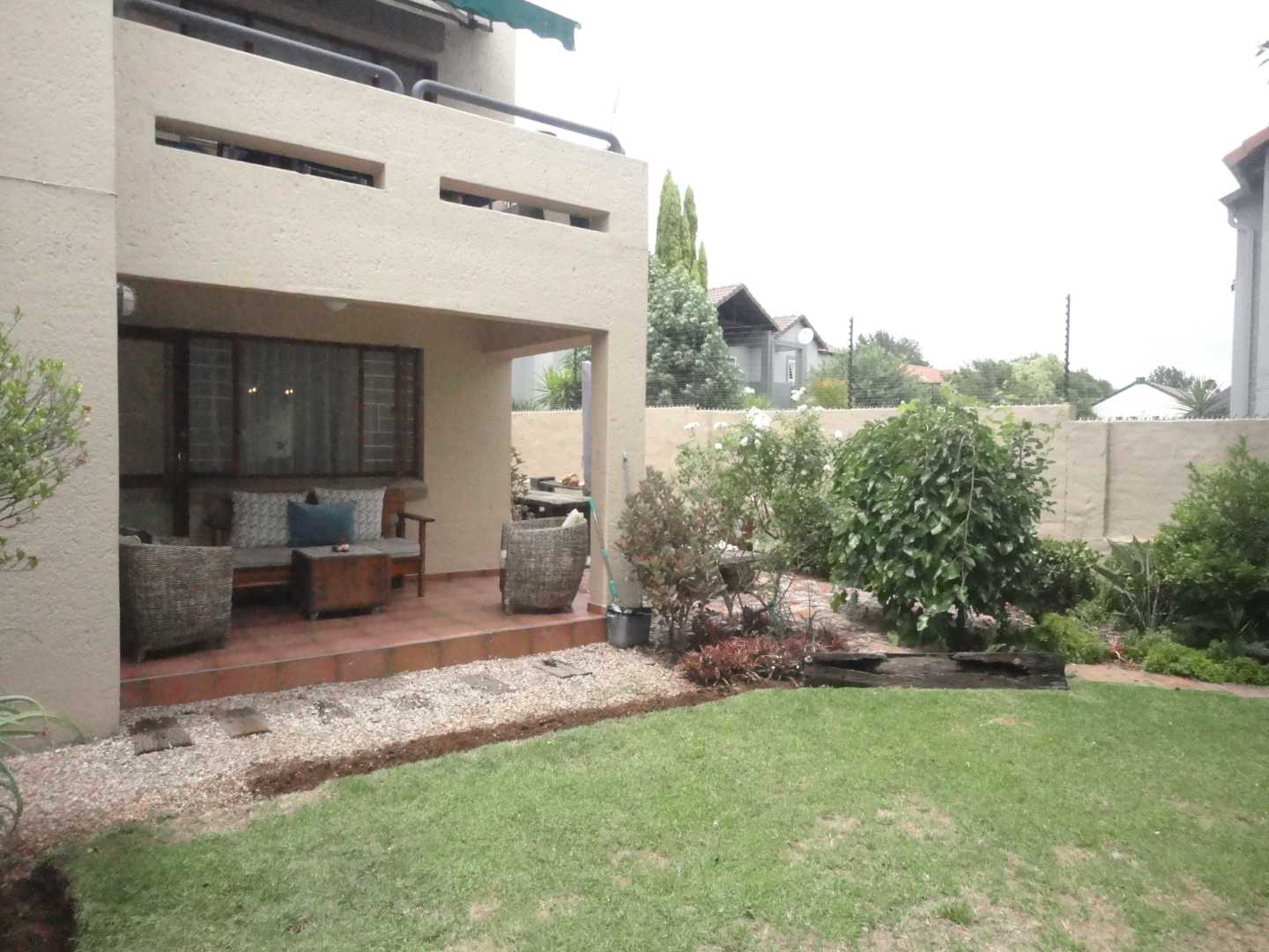 2 Bedroom Property for Sale in Magaliessig Gauteng