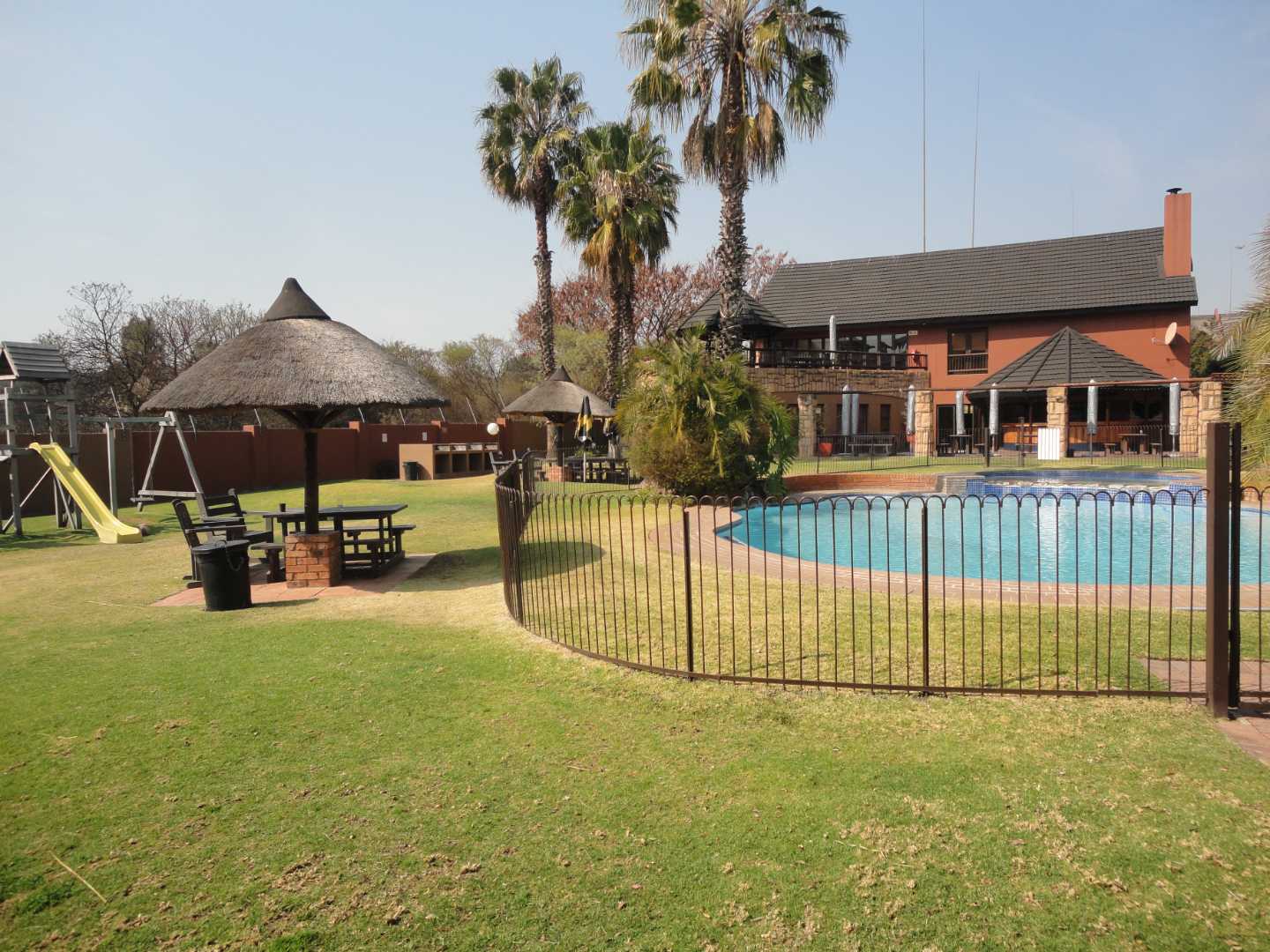 2 Bedroom Property for Sale in Magaliessig Gauteng