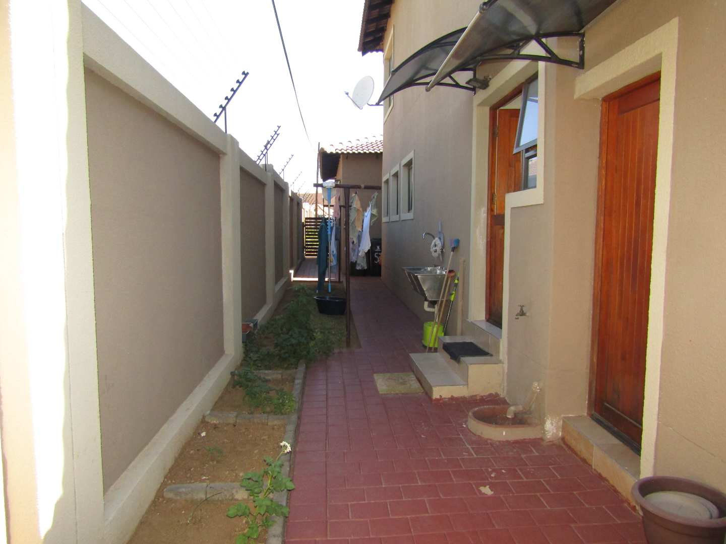 To Let 3 Bedroom Property for Rent in Clearwater Estate Gauteng