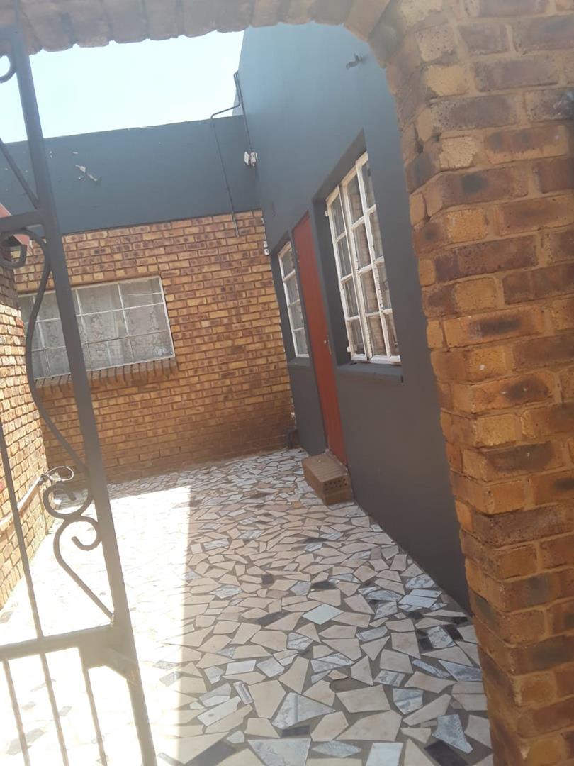 10 Bedroom Property for Sale in Actonville Ext 4 Gauteng