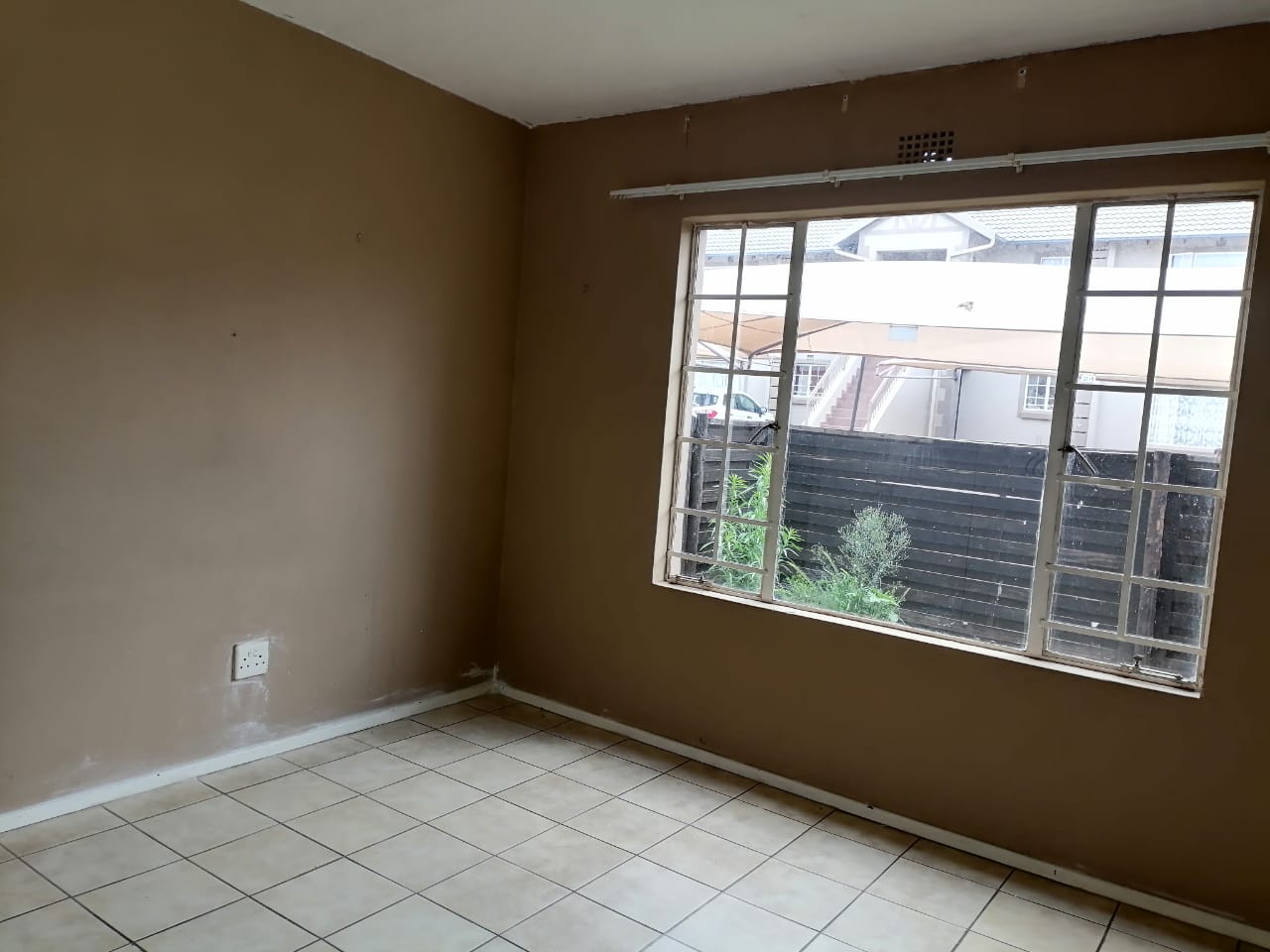 10 Bedroom Property for Sale in Actonville Ext 4 Gauteng