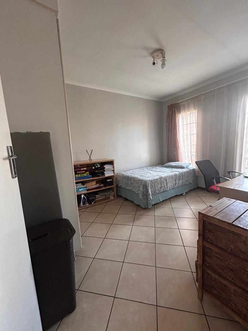 3 Bedroom Property for Sale in Noordwyk Gauteng