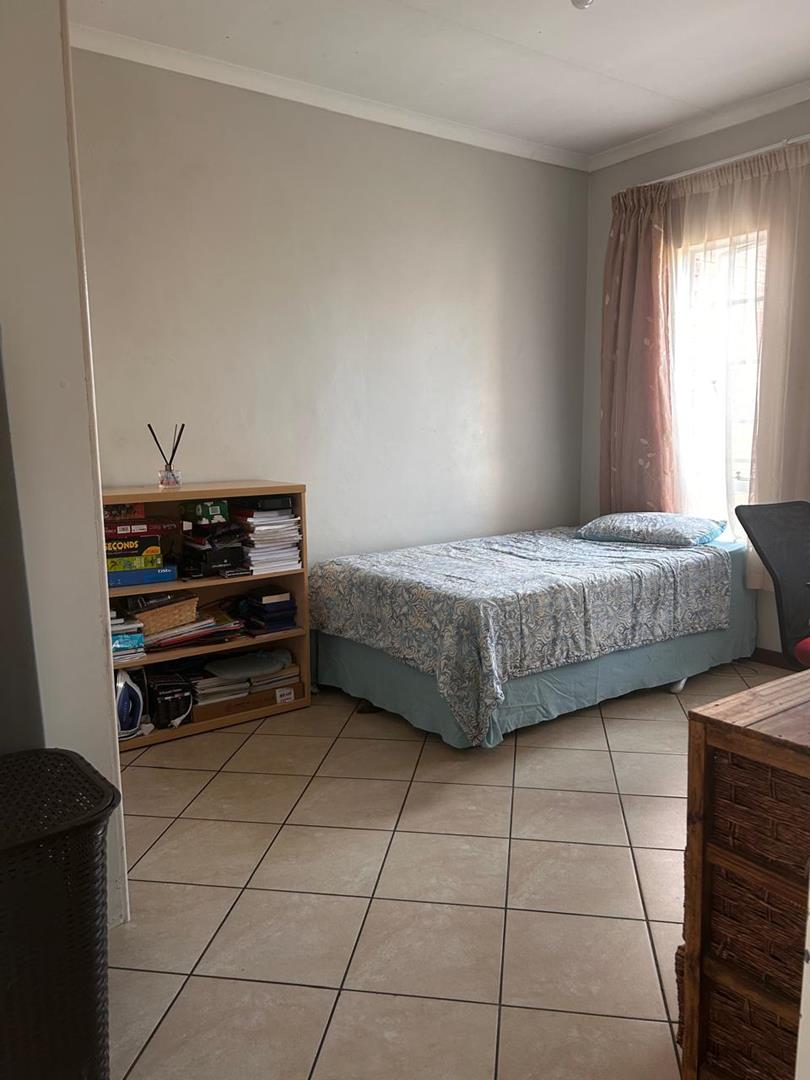 3 Bedroom Property for Sale in Noordwyk Gauteng