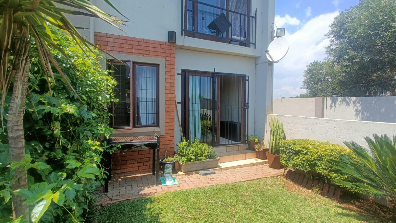 3 Bedroom Property for Sale in Zwartkop Gauteng