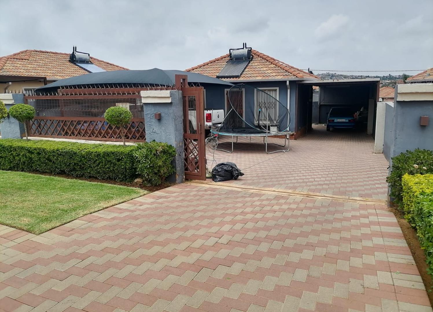 2 Bedroom Property for Sale in Mamelodi Gauteng