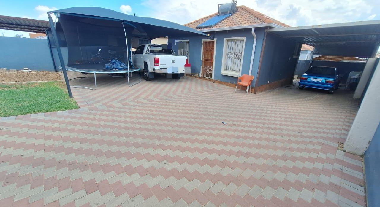 2 Bedroom Property for Sale in Mamelodi Gauteng