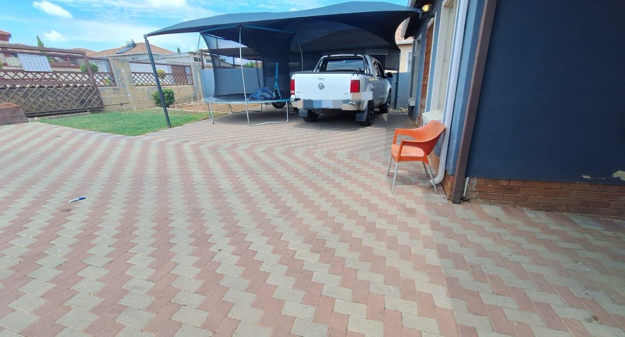 2 Bedroom Property for Sale in Mamelodi Gauteng