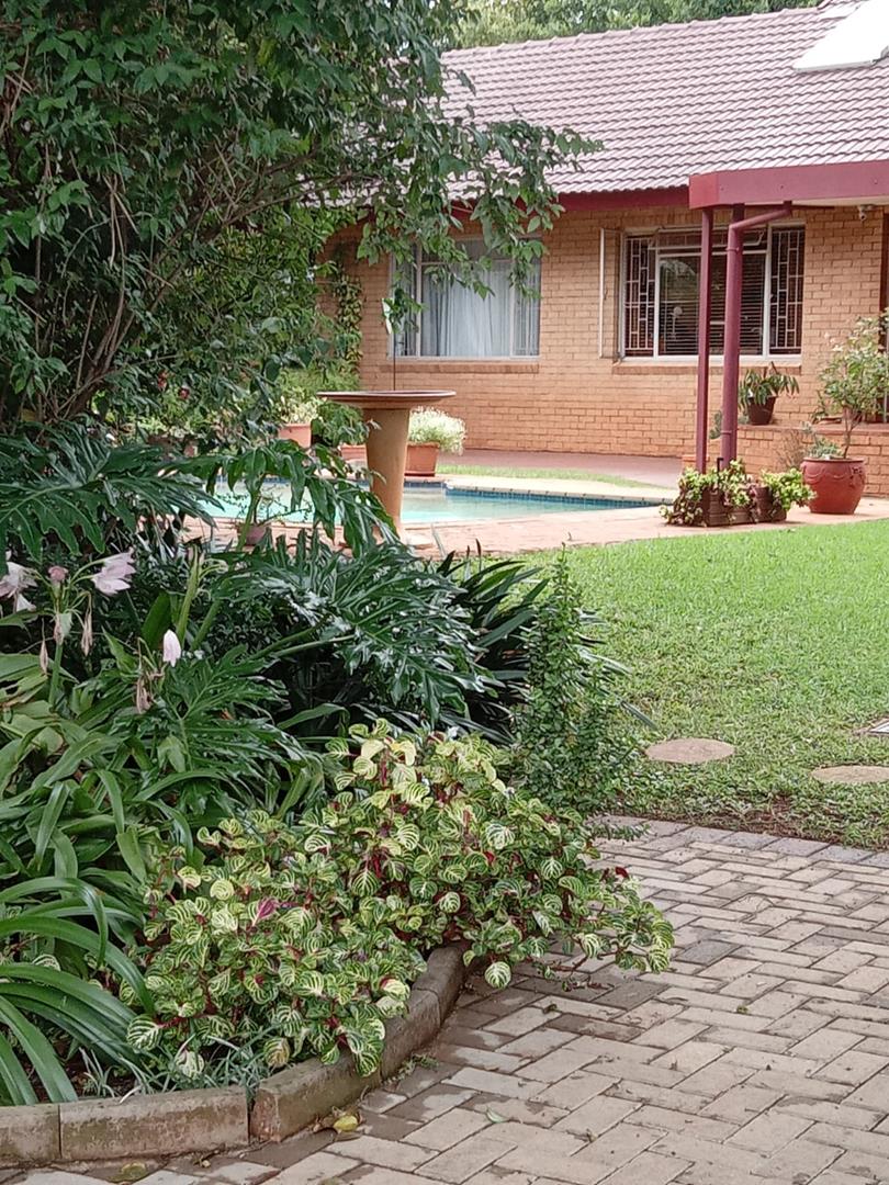 4 Bedroom Property for Sale in Wierdapark Gauteng