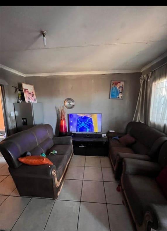 2 Bedroom Property for Sale in Olievenhoutbosch Gauteng