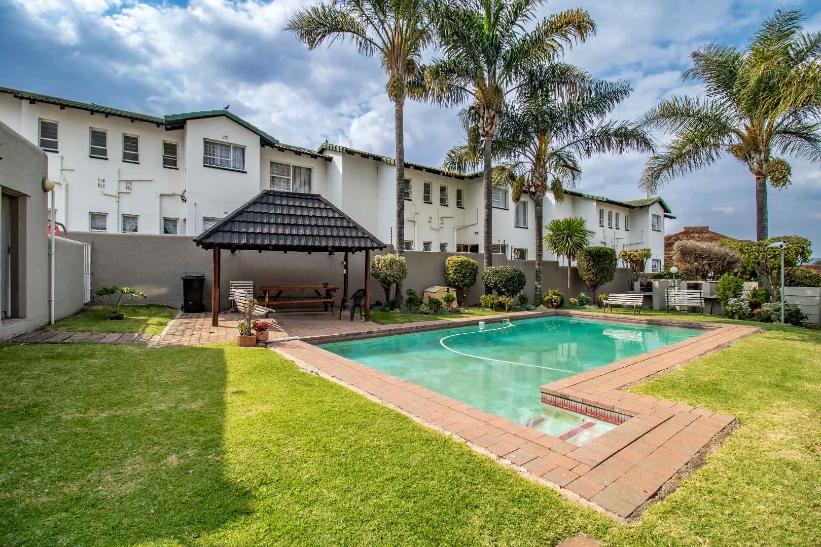 2 Bedroom Property for Sale in Weltevreden Park Gauteng