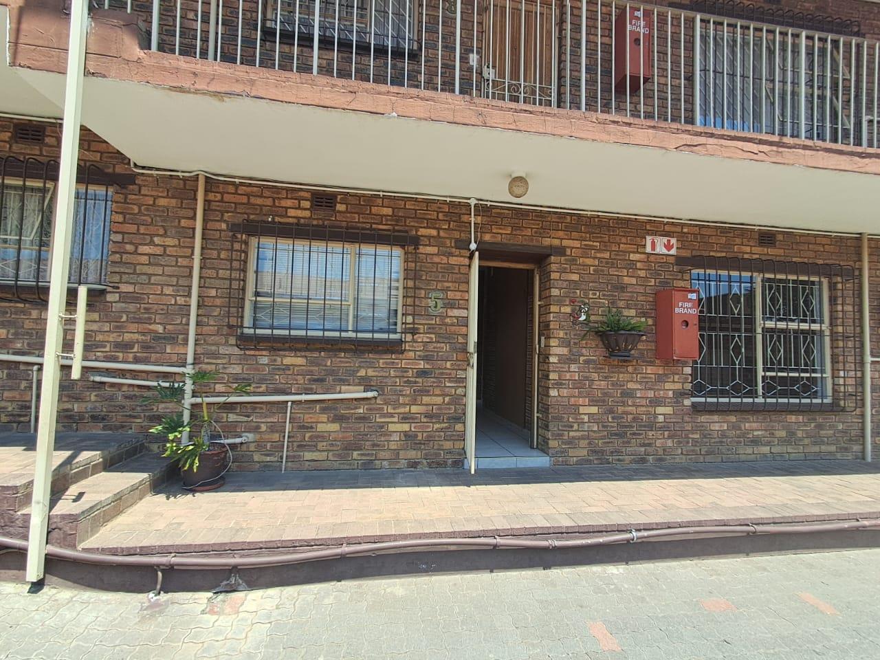 2 Bedroom Property for Sale in New Redruth Gauteng