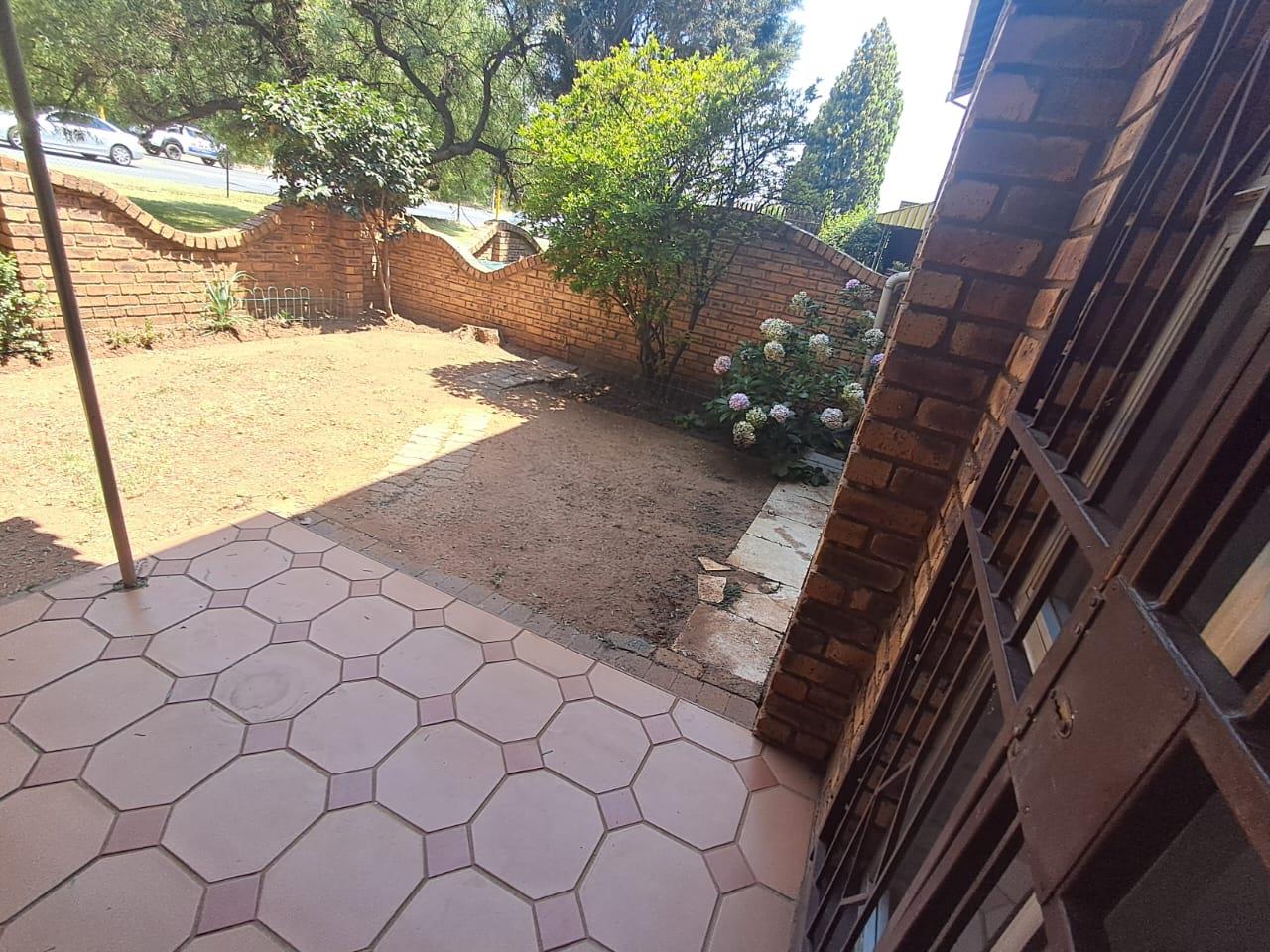 2 Bedroom Property for Sale in New Redruth Gauteng