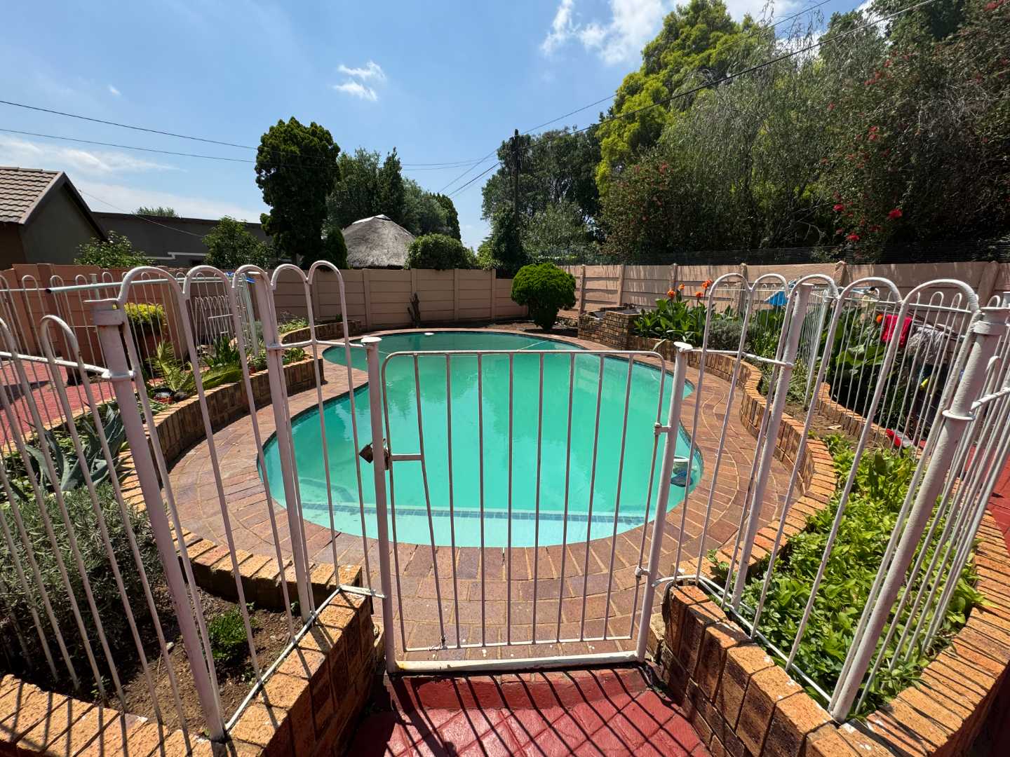 4 Bedroom Property for Sale in Brackendowns Gauteng