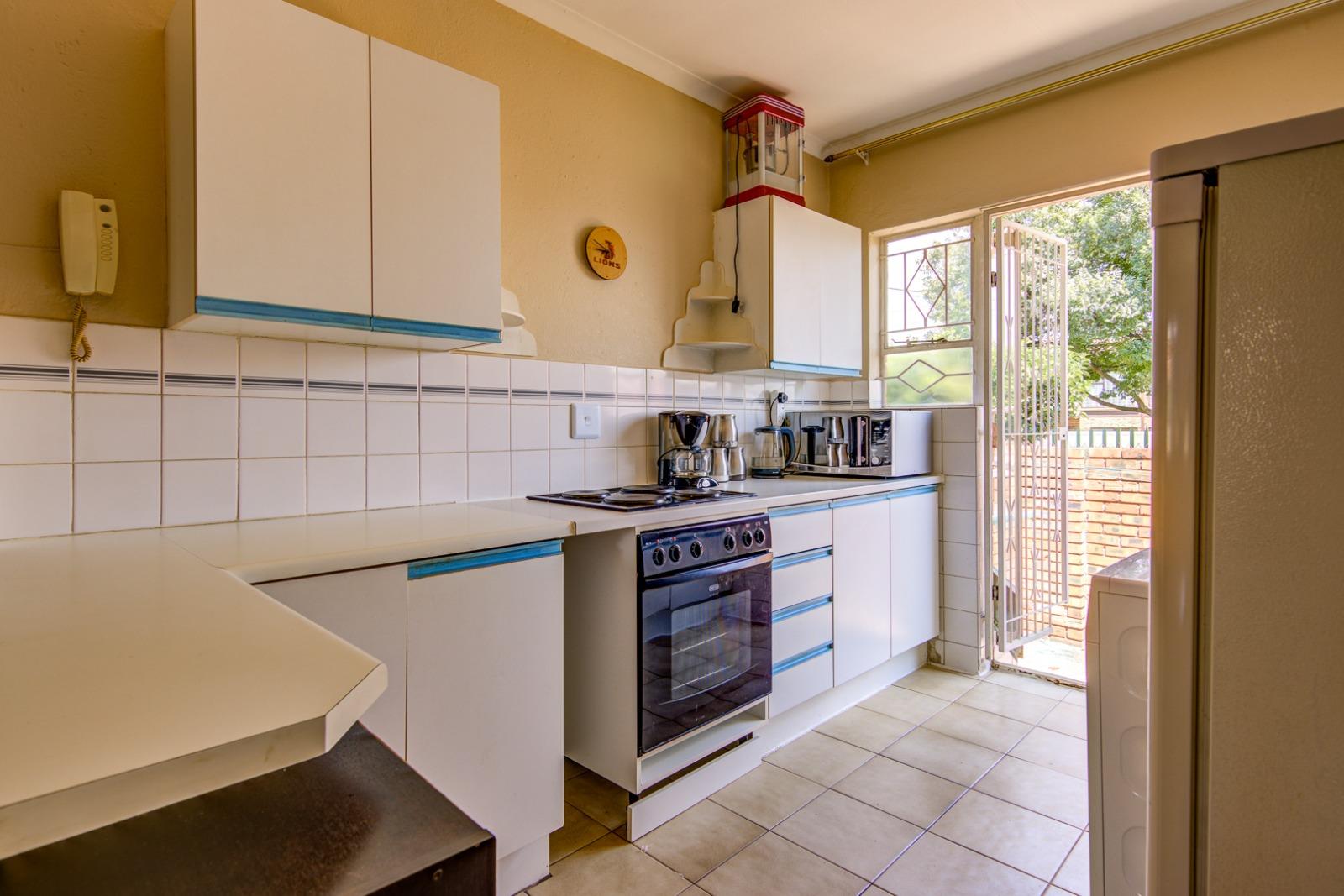 2 Bedroom Property for Sale in Beyerspark Gauteng