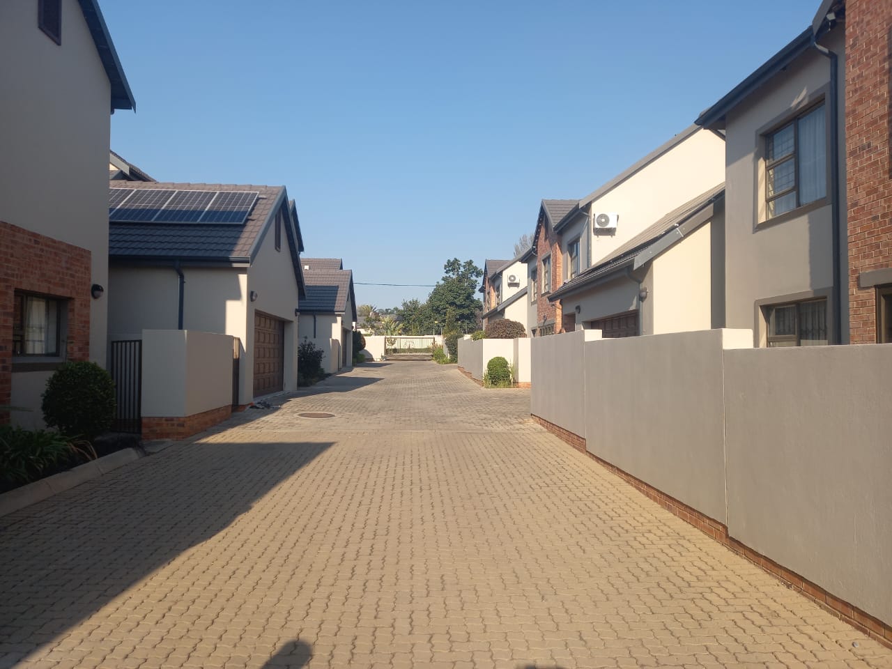 To Let 4 Bedroom Property for Rent in Fairland Gauteng