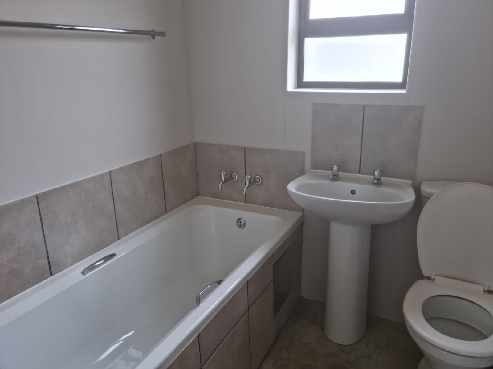 2 Bedroom Property for Sale in Tanganani Gauteng