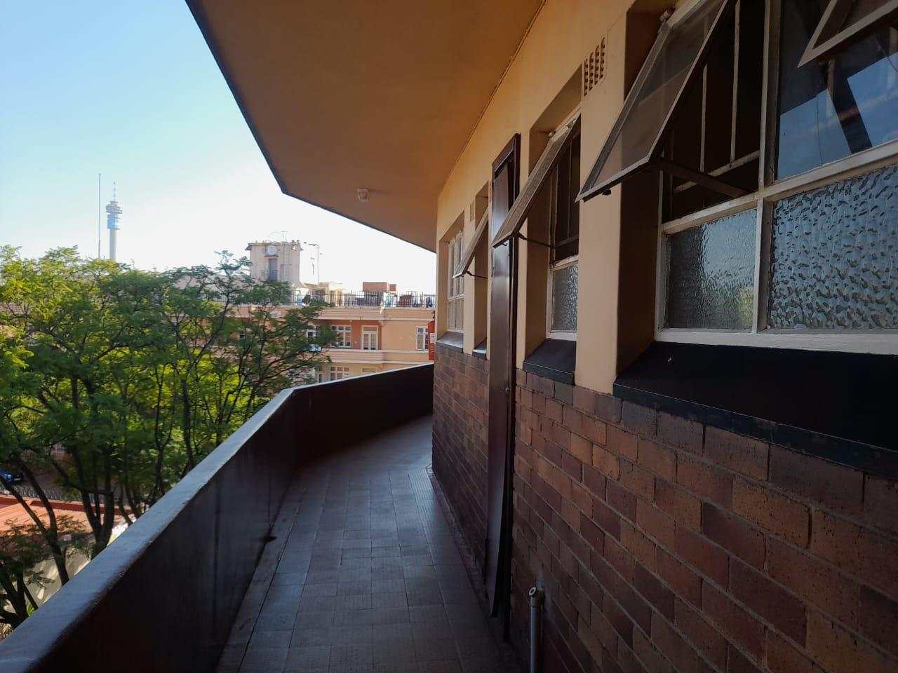 1 Bedroom Property for Sale in Yeoville Gauteng