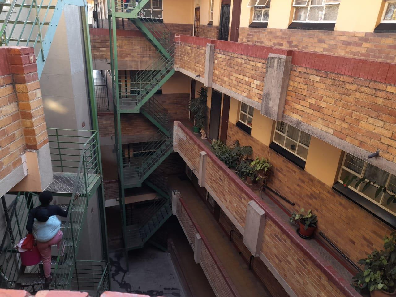 1 Bedroom Property for Sale in Yeoville Gauteng