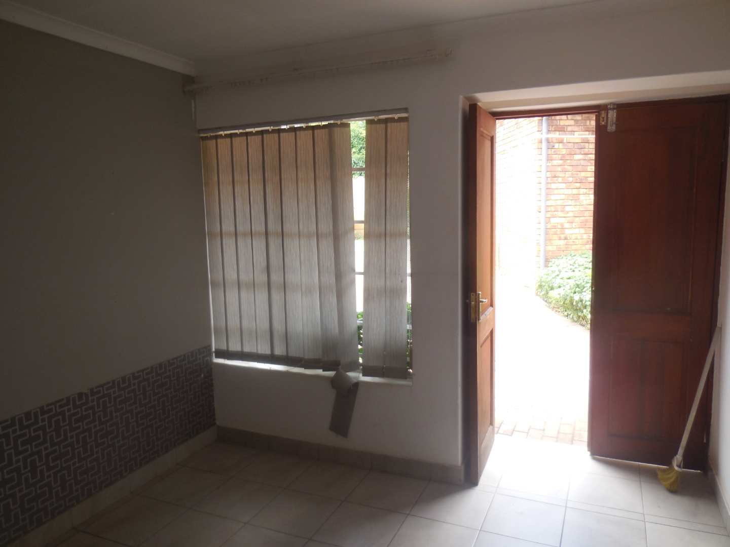 To Let commercial Property for Rent in Garsfontein Gauteng