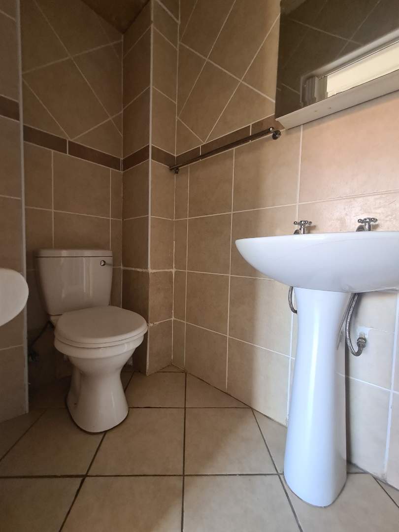 To Let 2 Bedroom Property for Rent in Hazeldean Gauteng