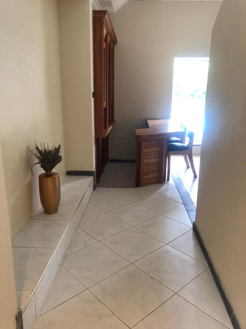 To Let 1 Bedroom Property for Rent in Bryanston Gauteng