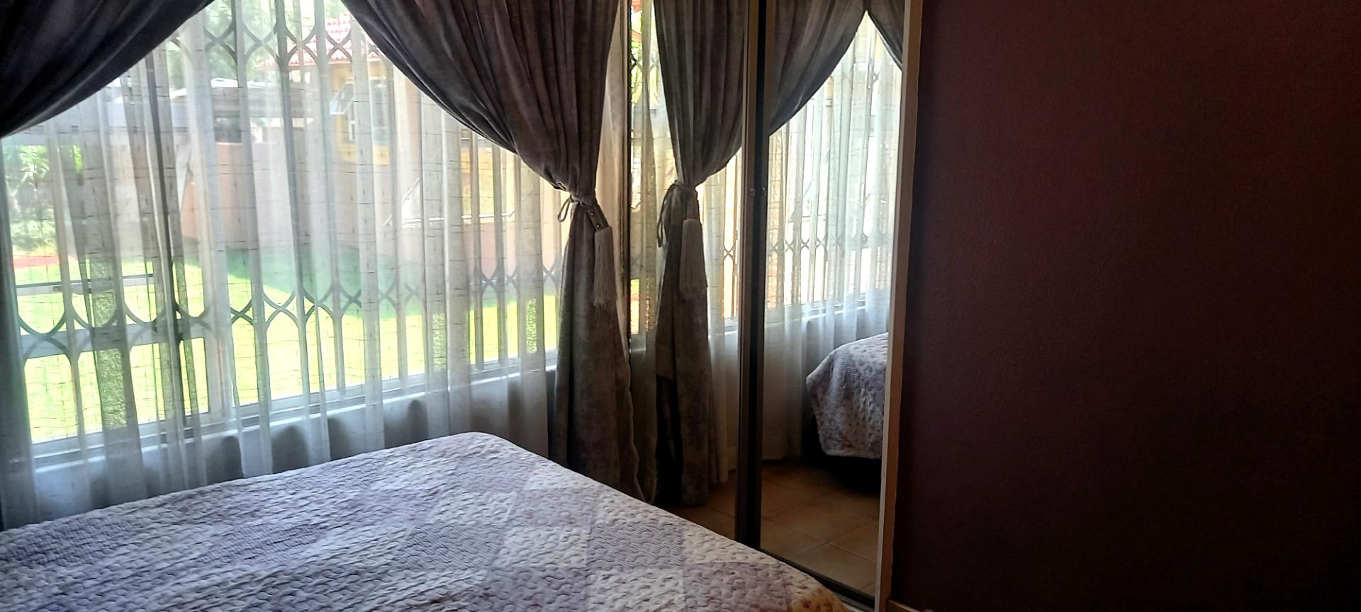 5 Bedroom Property for Sale in Brackendowns Gauteng