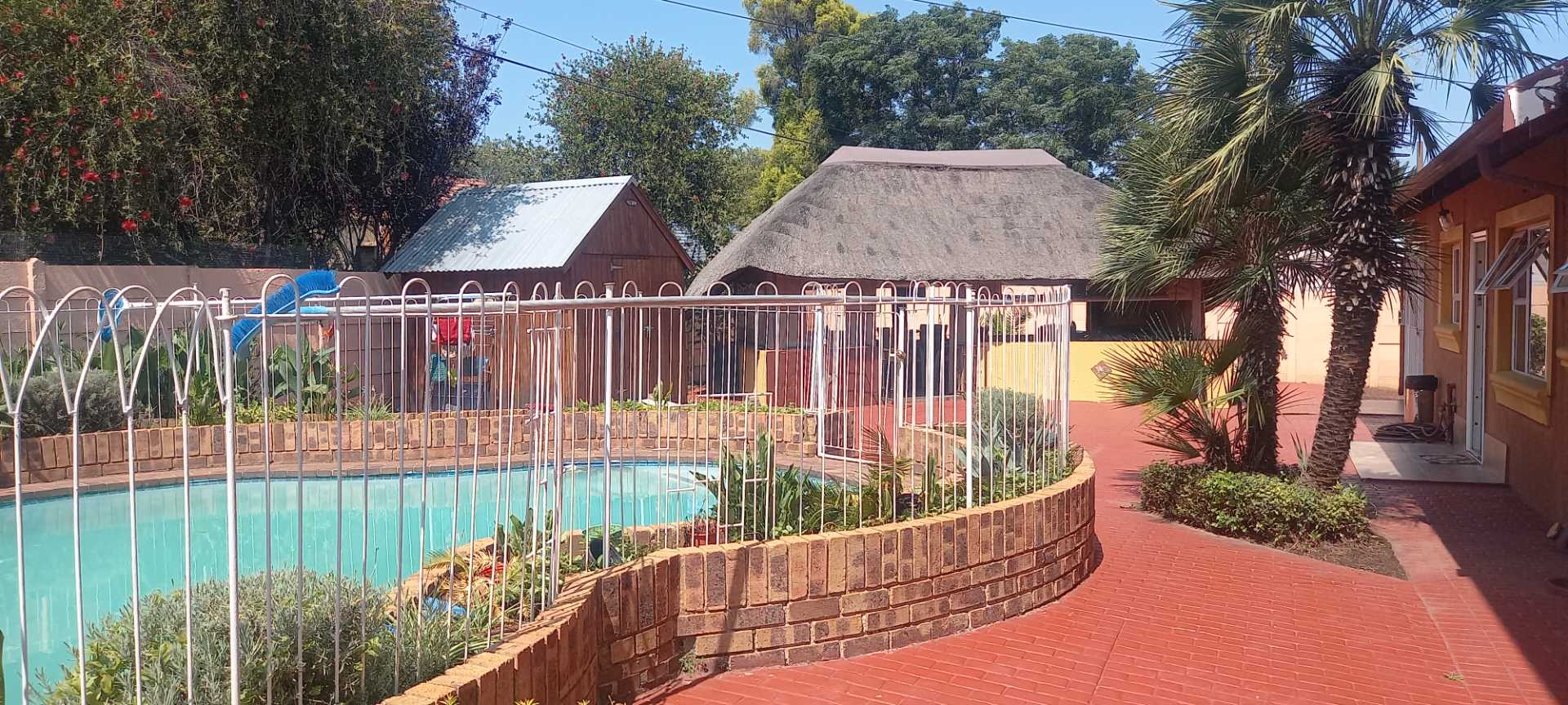 5 Bedroom Property for Sale in Brackendowns Gauteng