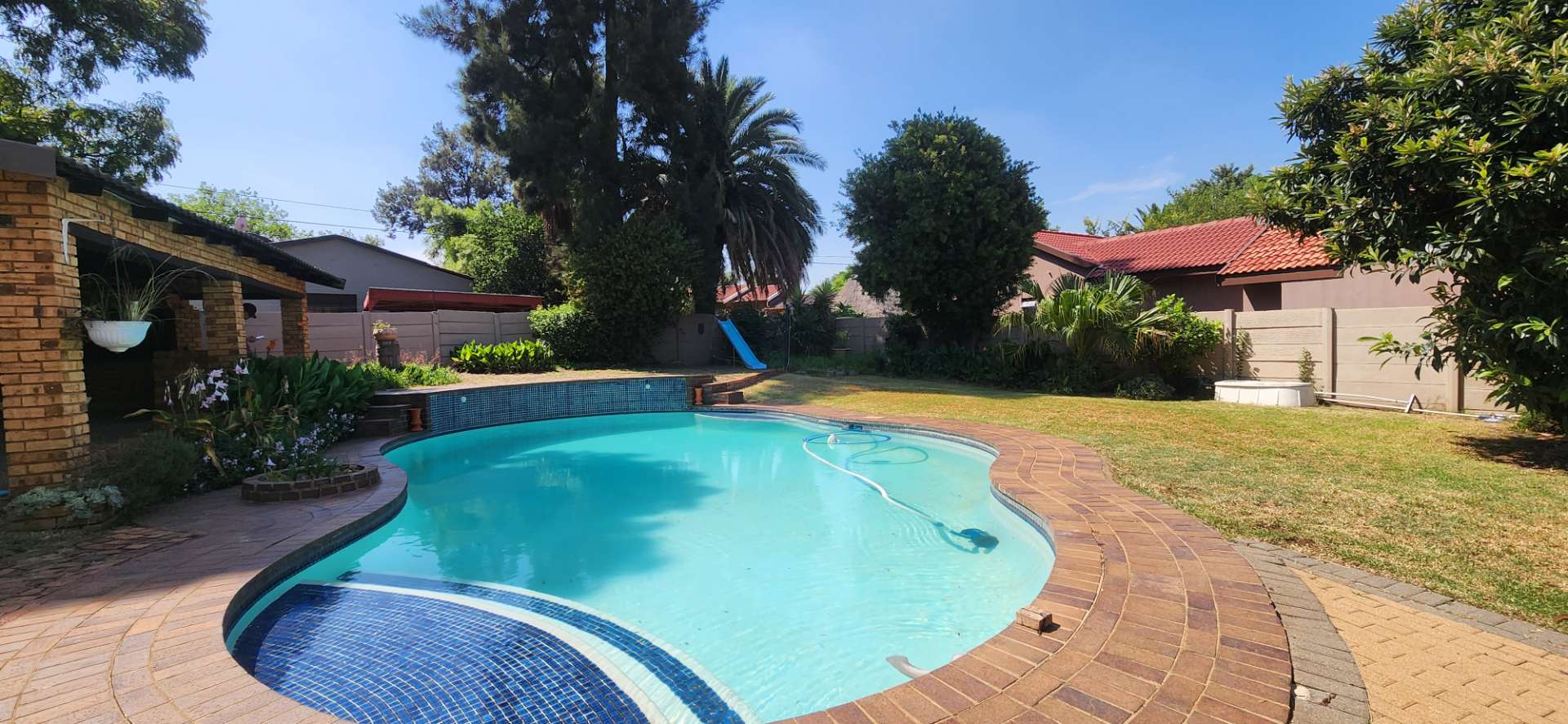 4 Bedroom Property for Sale in Brackenhurst Gauteng