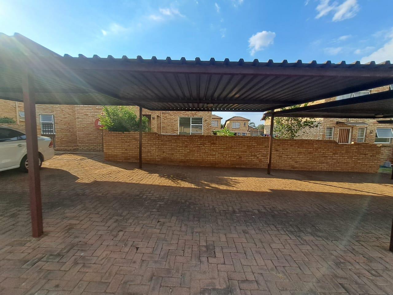 To Let 2 Bedroom Property for Rent in Heuwelsig Estate Gauteng