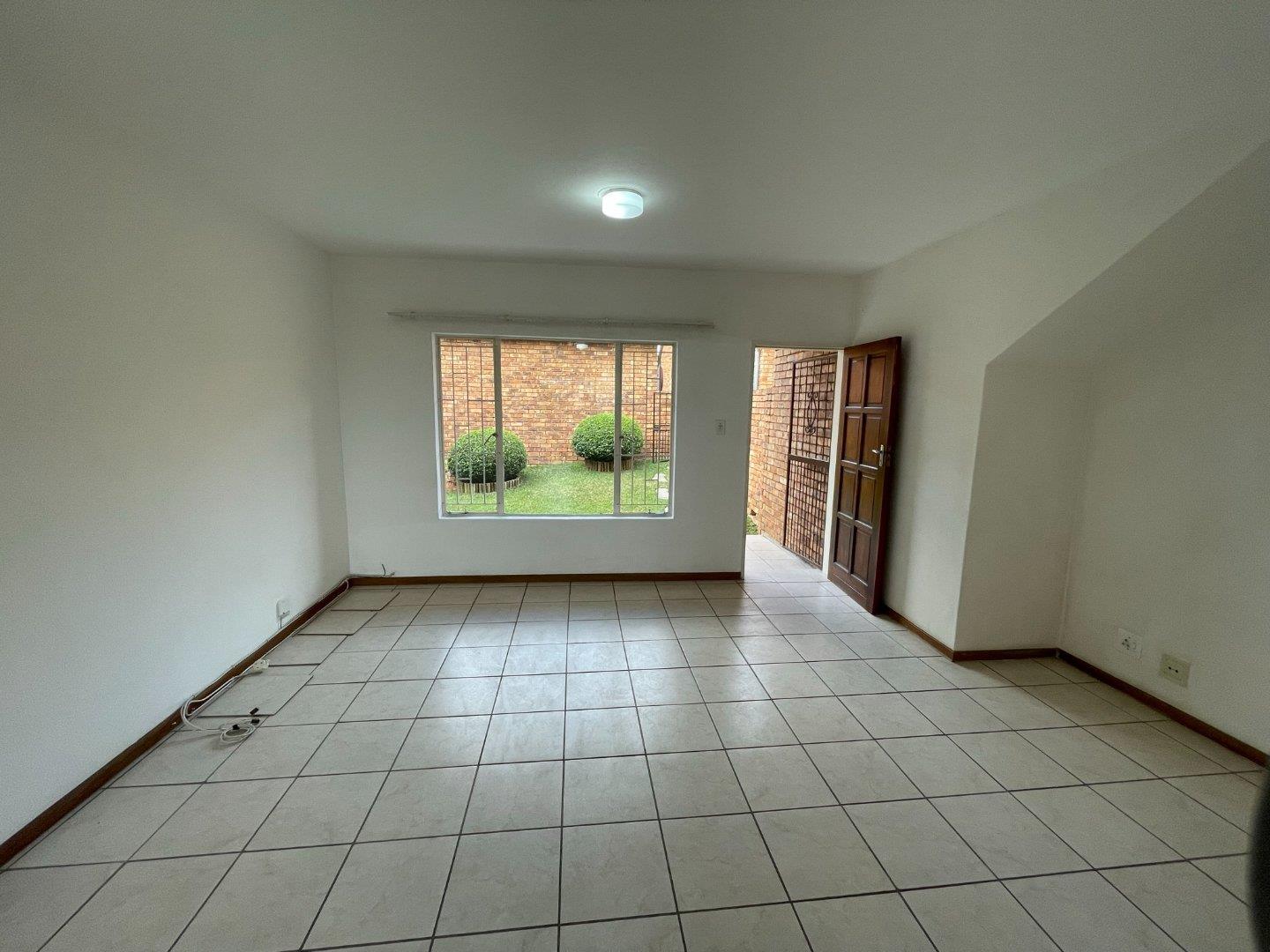 2 Bedroom Property for Sale in La Montagne Gauteng