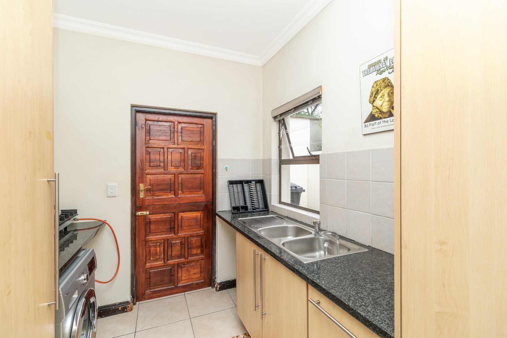 To Let 5 Bedroom Property for Rent in Maroeladal Gauteng