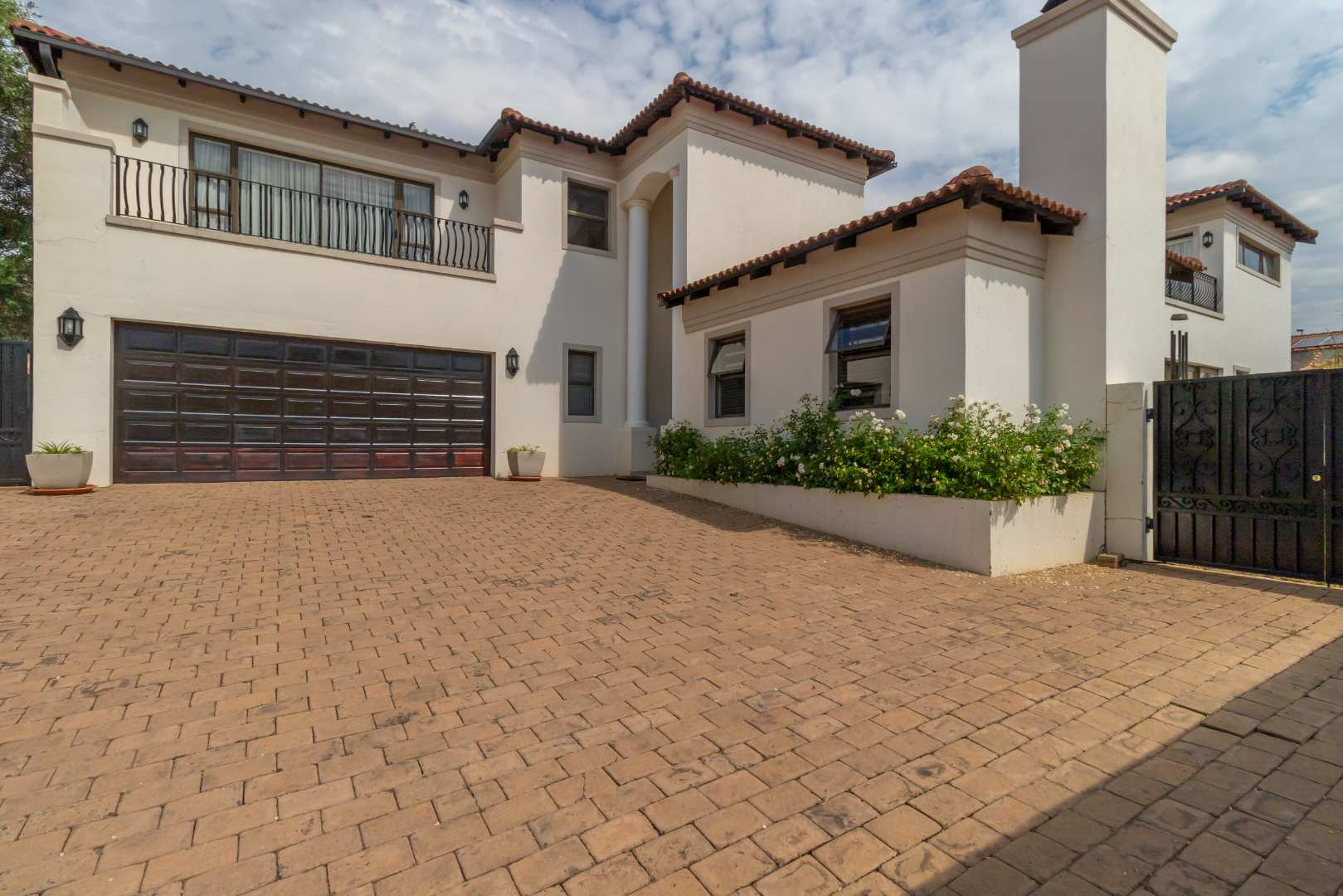 To Let 5 Bedroom Property for Rent in Maroeladal Gauteng