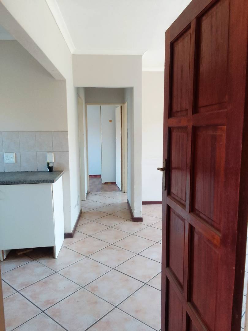 To Let 2 Bedroom Property for Rent in Greenhills Gauteng