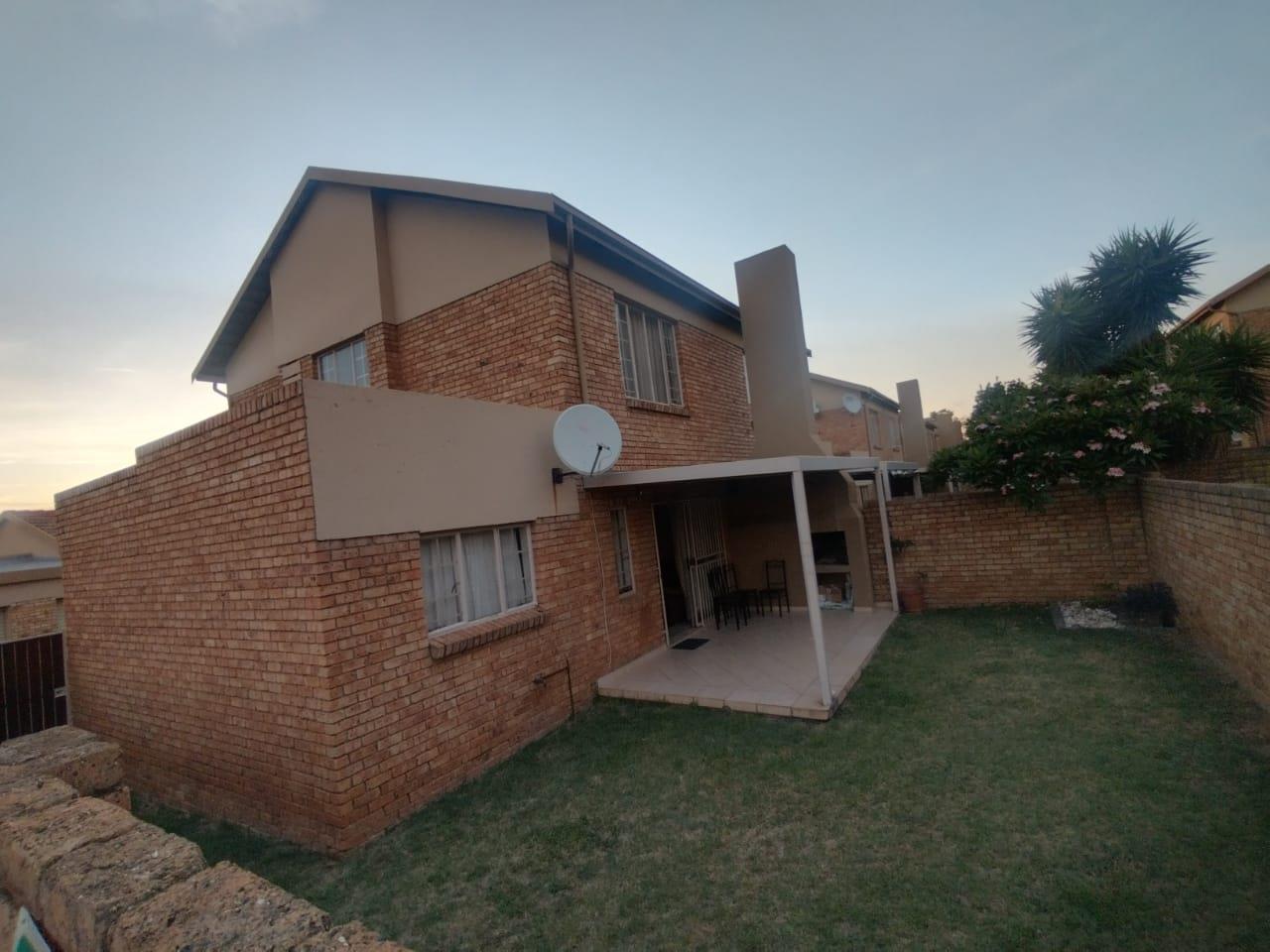 2 Bedroom Property for Sale in Amberfield Ridge Gauteng