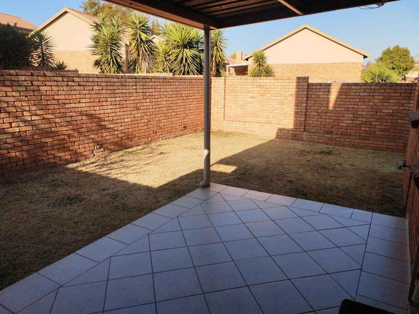 2 Bedroom Property for Sale in Amberfield Ridge Gauteng