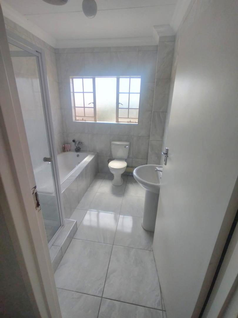 2 Bedroom Property for Sale in Amberfield Ridge Gauteng