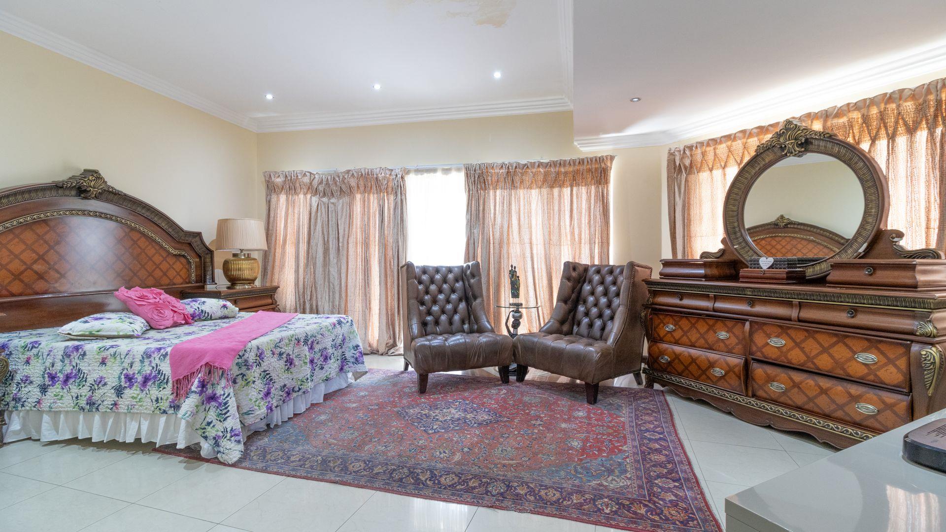 7 Bedroom Property for Sale in Aspen Hills Gauteng