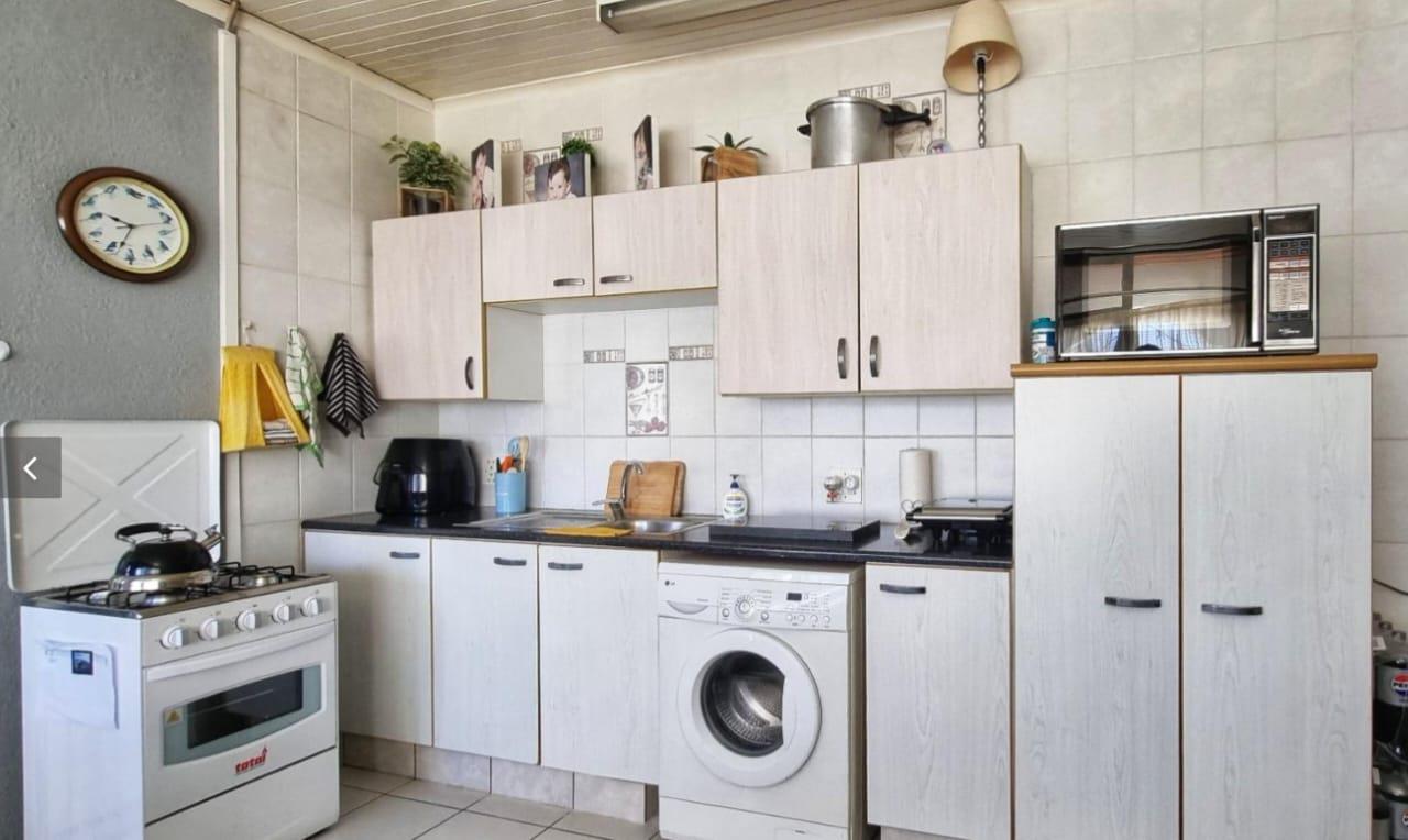 3 Bedroom Property for Sale in Brackenhurst Gauteng