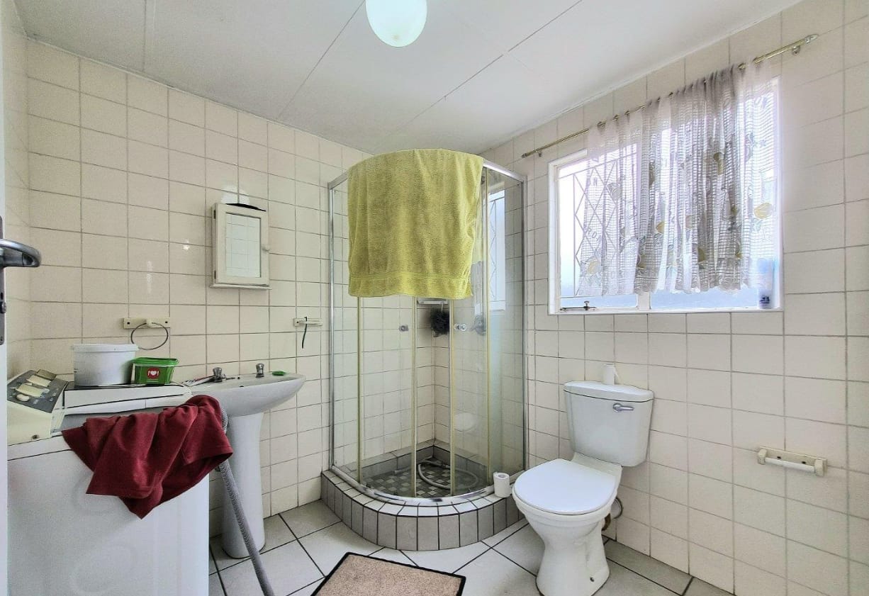 3 Bedroom Property for Sale in Brackenhurst Gauteng