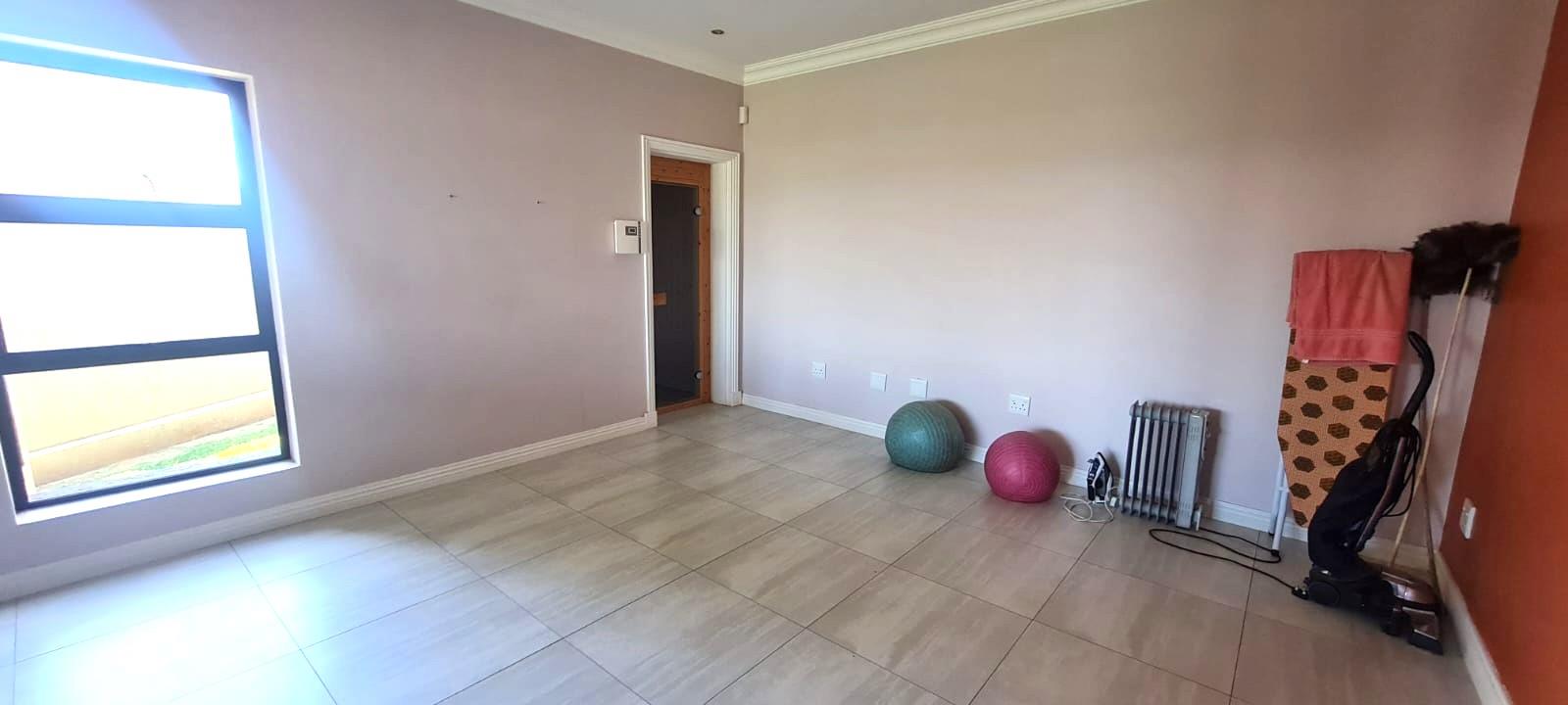 5 Bedroom Property for Sale in Eye of Africa Gauteng