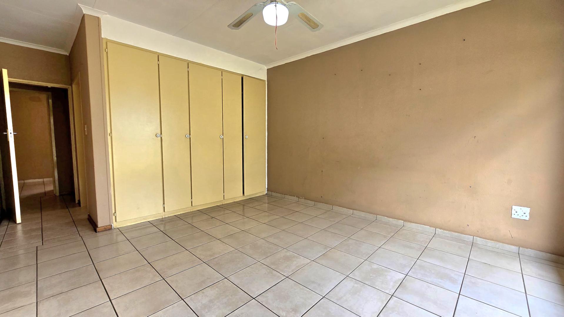 3 Bedroom Property for Sale in New Redruth Gauteng