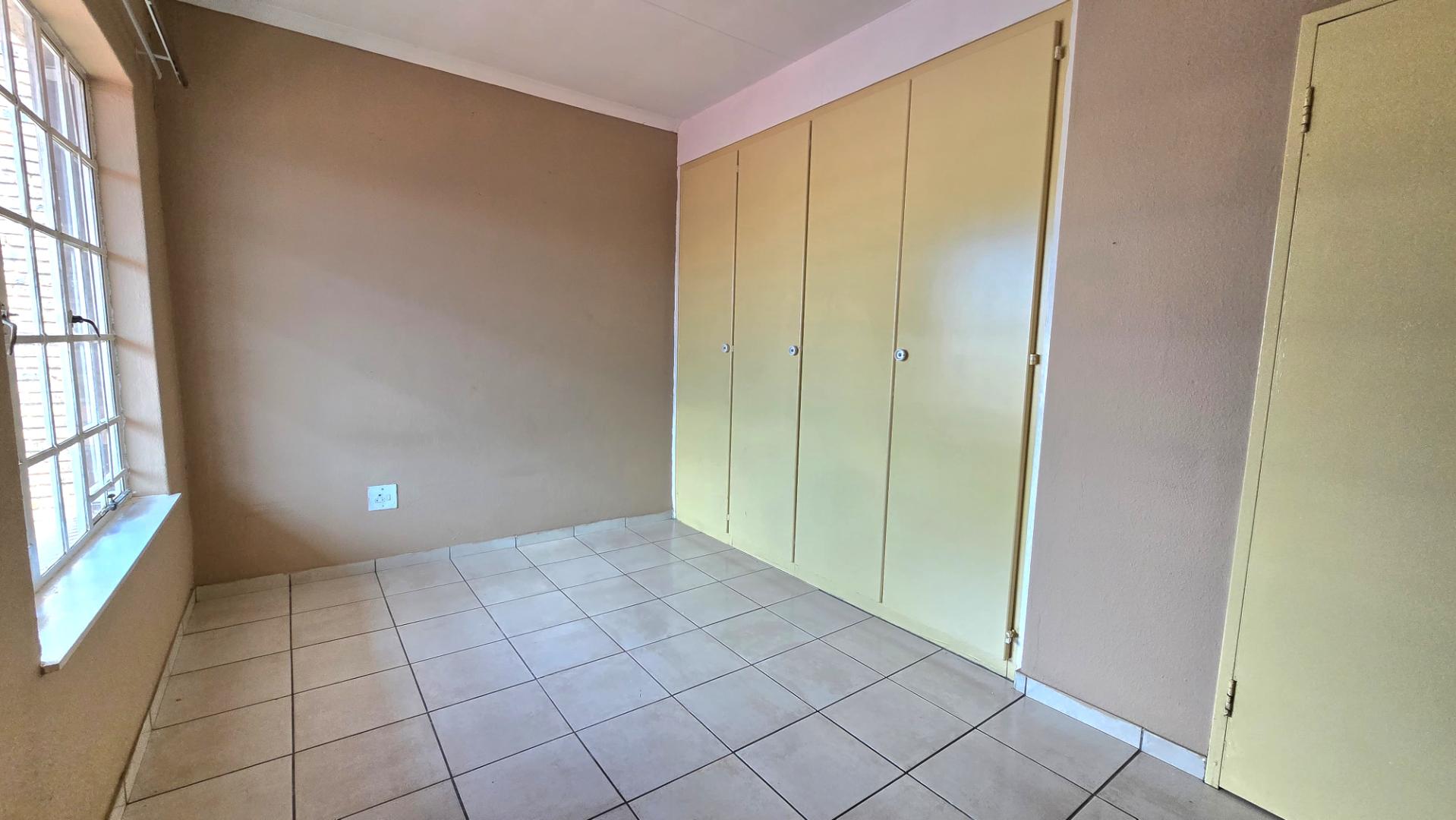 3 Bedroom Property for Sale in New Redruth Gauteng