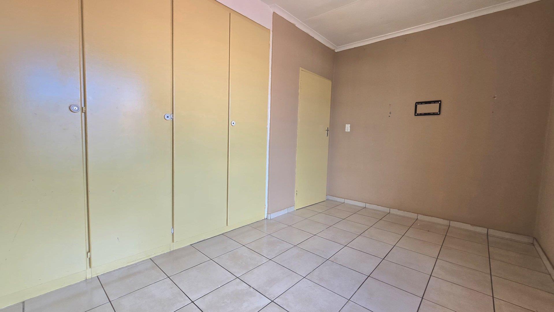 3 Bedroom Property for Sale in New Redruth Gauteng