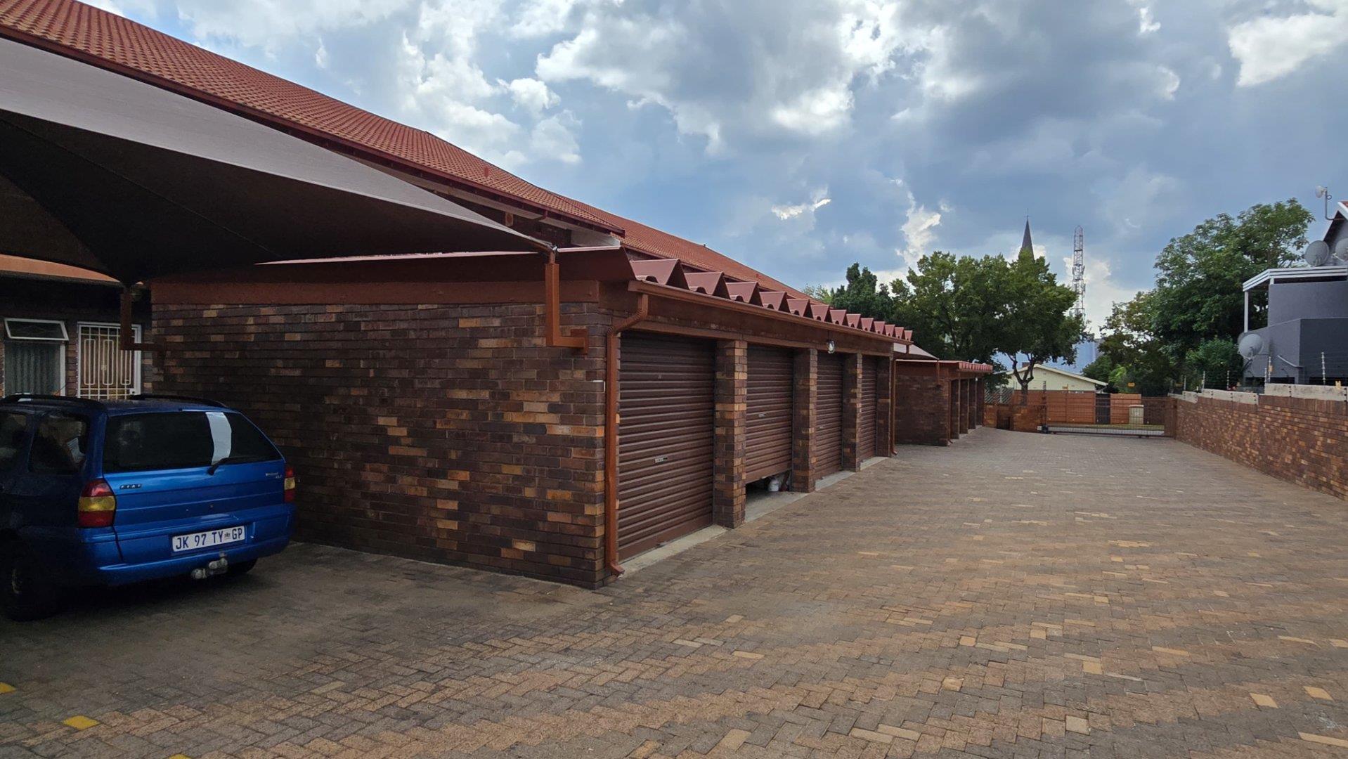 3 Bedroom Property for Sale in New Redruth Gauteng