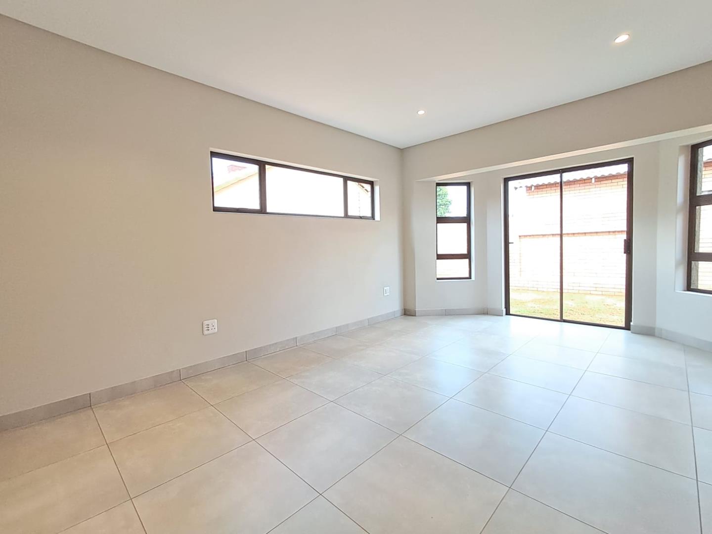 4 Bedroom Property for Sale in Brackenhurst Gauteng